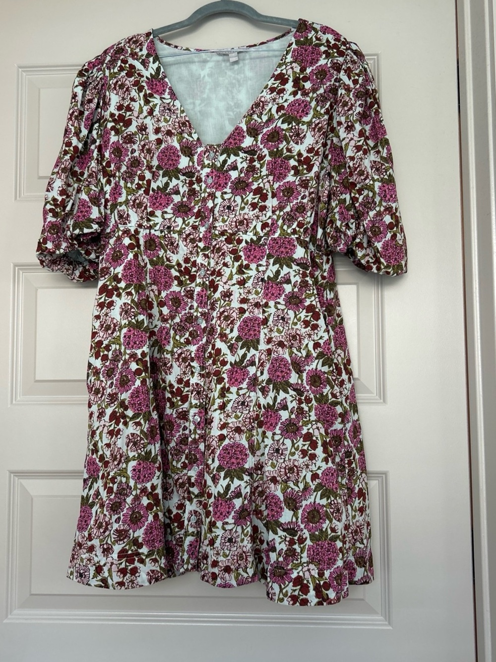 Chelsea28 Pink Floral V-Neck Mini Dress